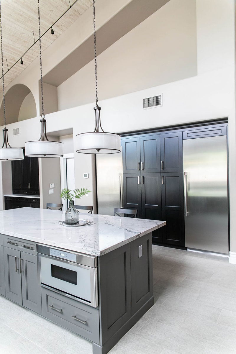 Paradise-Valley-Transitional-Kitchen-Island-and-Proving-Appliance